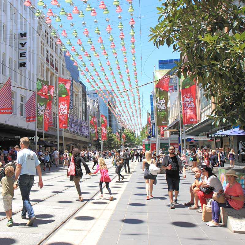 people shopping in Melbourne's Bourke St Mall at Christmas